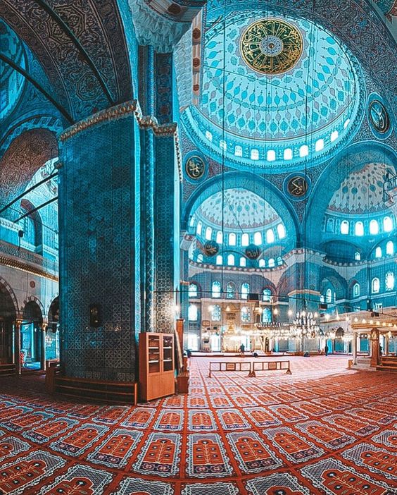 عکس فضای داخل مسجد آبی استانبول