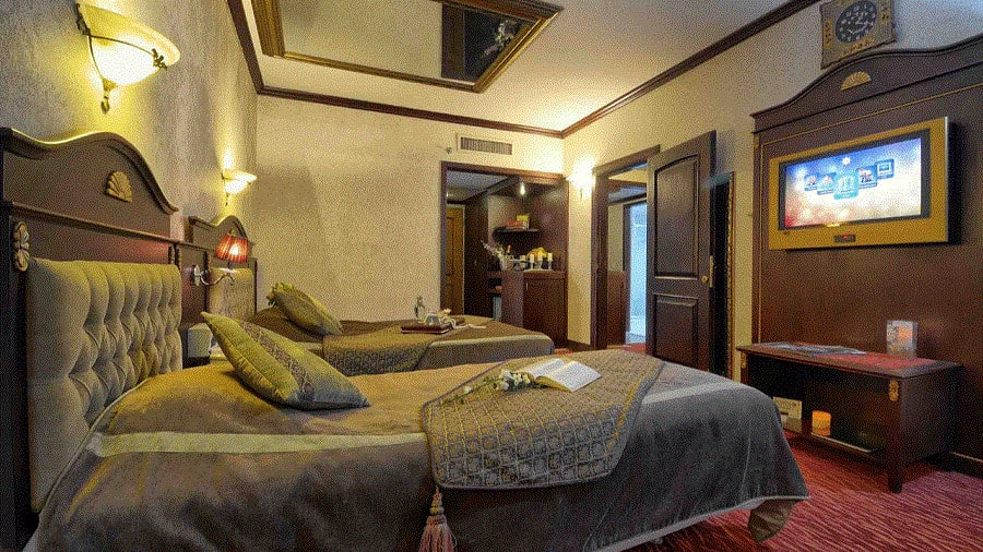 اتاق 4 نفره هتل قصر مشهد