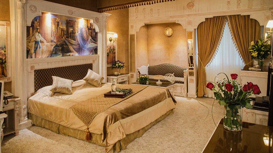 اتاق دو نفره هخامنشی هتل قصر مشهد