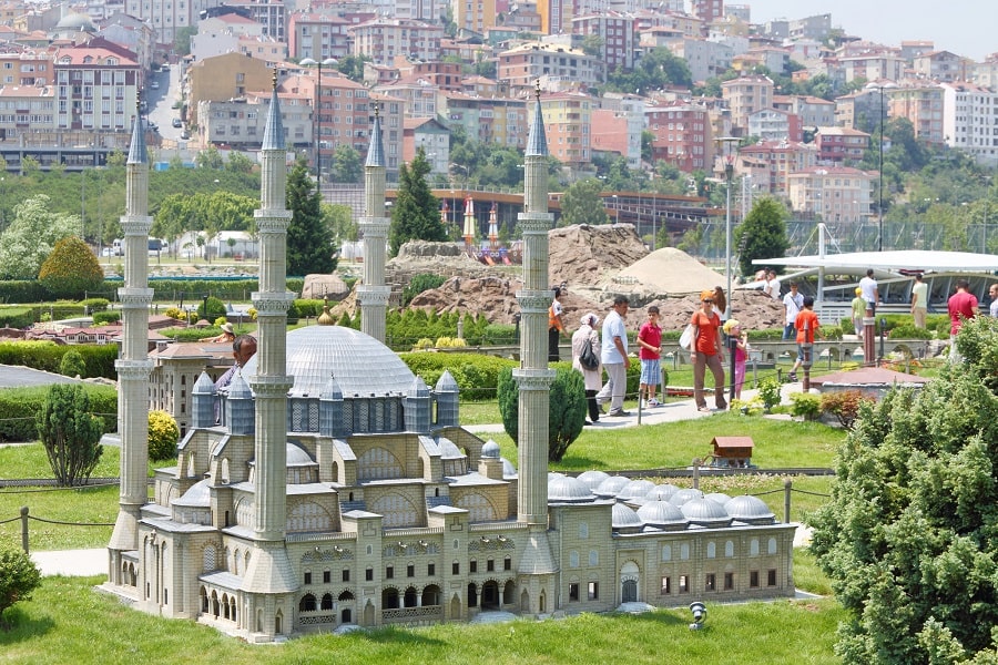 بهترین مناطق استانبول برای بچه ها مینیاتورک