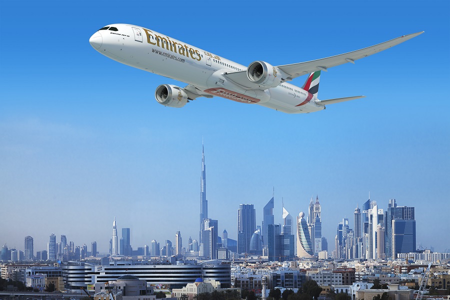 مقایسه سفر به دبی با هواپیما و کشتی از نظر زمان