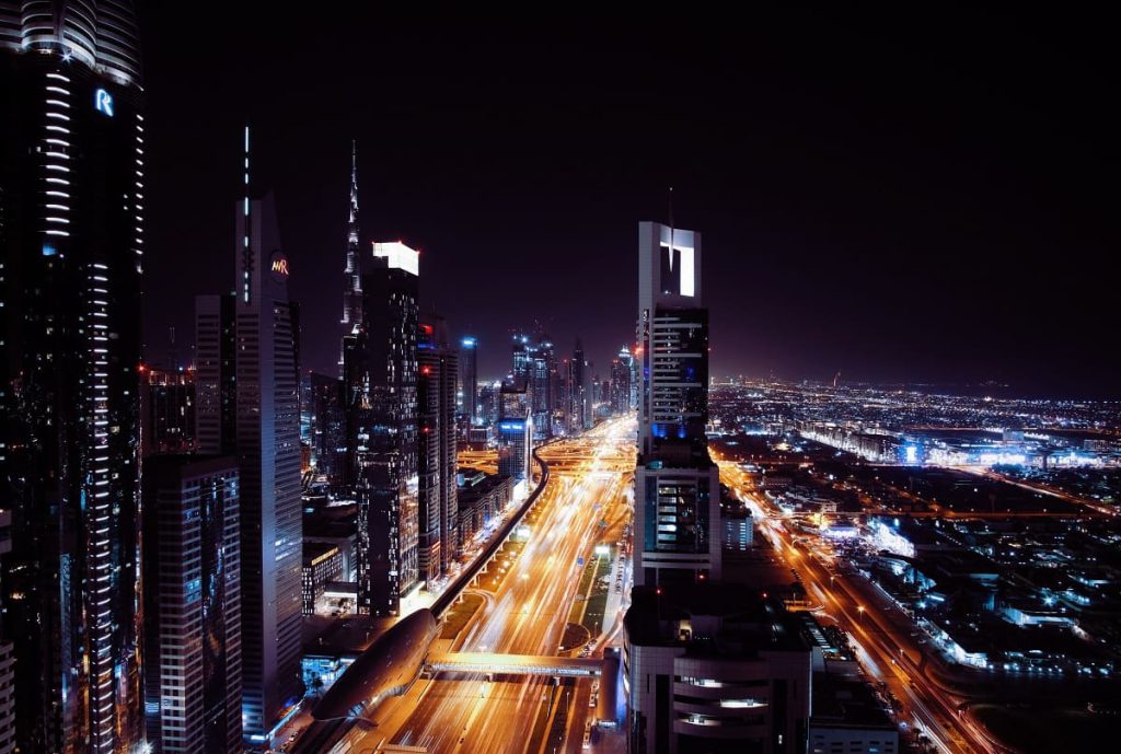 خیابان ها دبی در شب