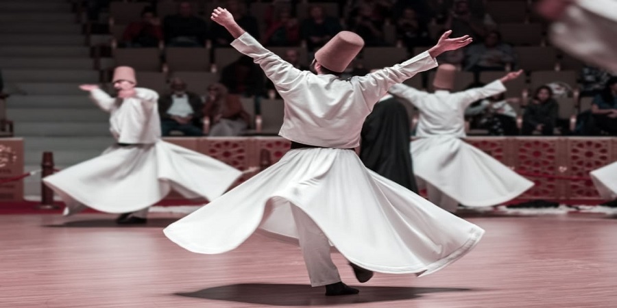 کارهای ممنوعه در دبی: رقصیدن در برخی مکان ها