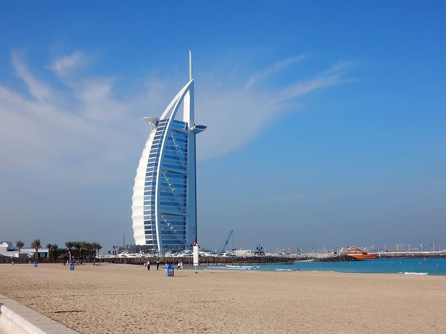 بهترین مکان های دبی برای عکاسی: ساحل زیبای برج العرب