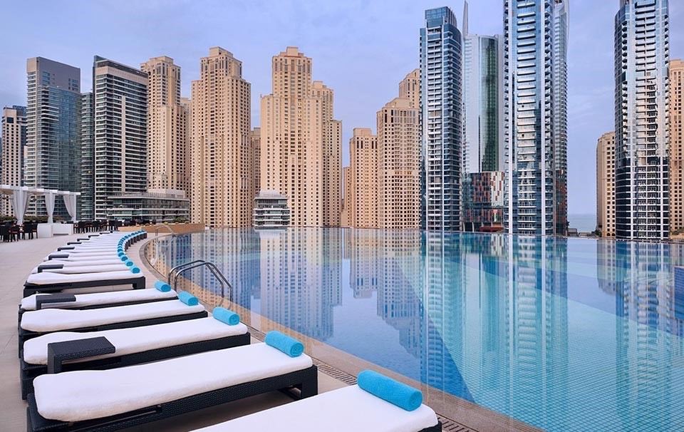 استخرهای روباز دبی: هتل جی دبلیو ماریوت مارینا