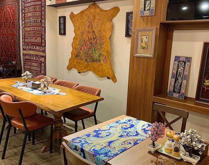 رستوران های ایرانی در تکسیم: رستوران دریاکنار