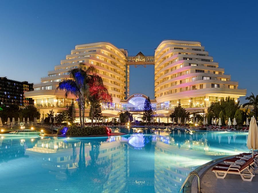 بهترین هتل های uall 5 ستاره آنتالیا در منطقه ساحلی لارا