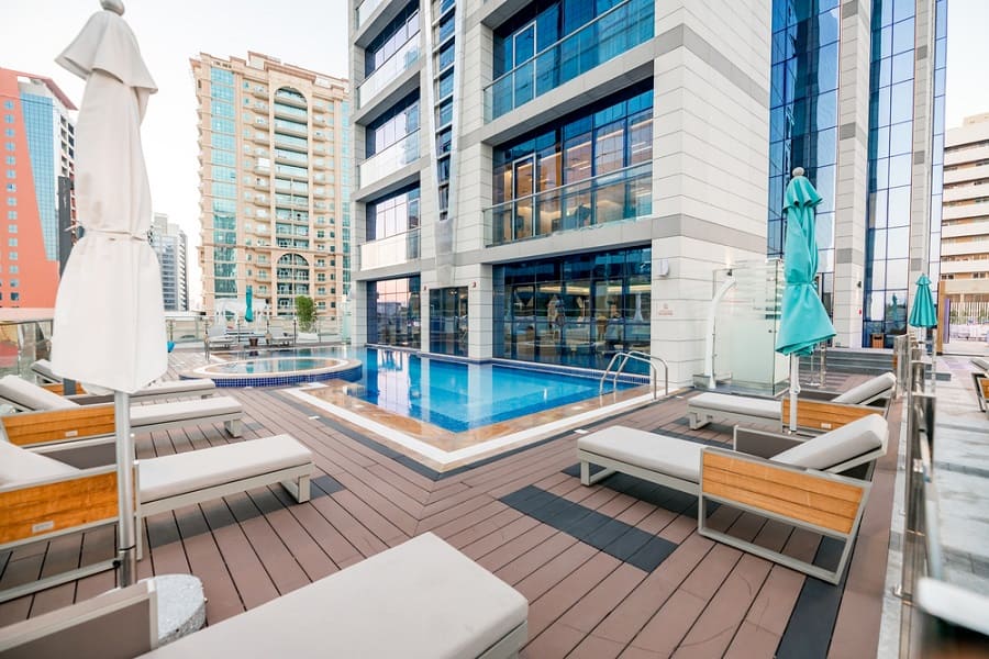 نزدیک ترین هتل ها به میدان ساعت دبی: هتل اج کریک ساید دبی